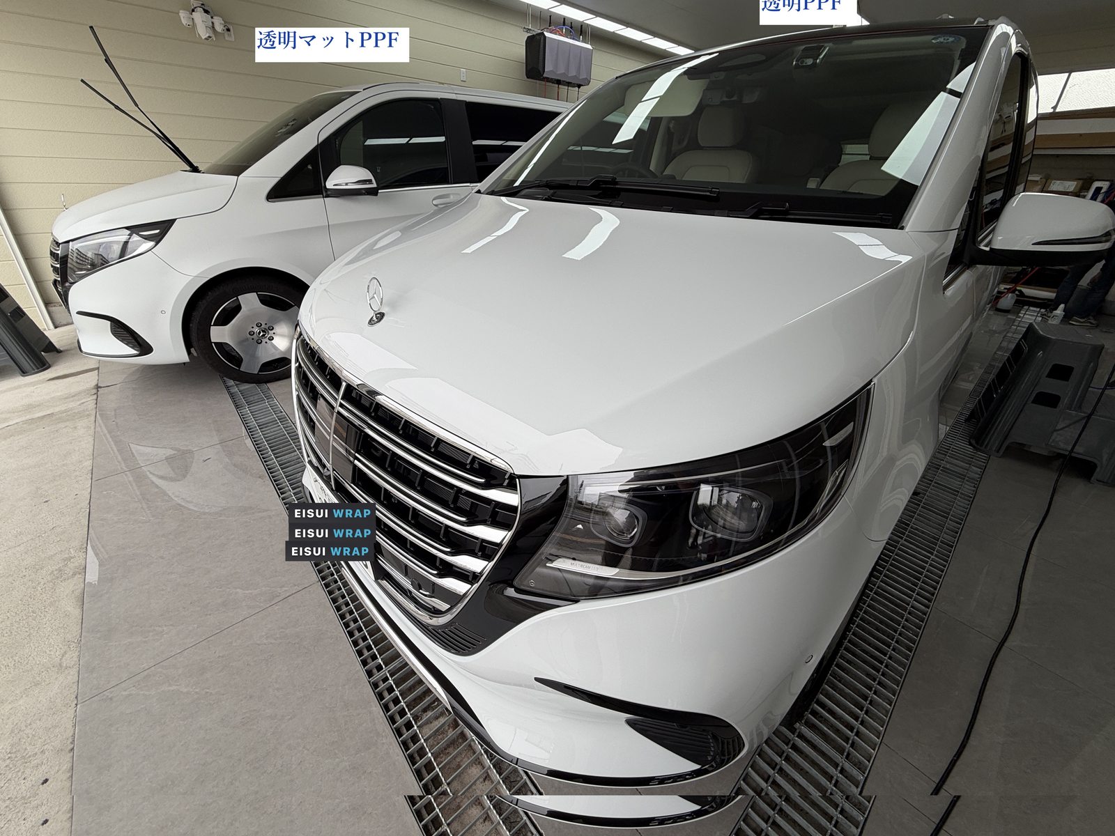 大阪市住之江区で施工した2台の白いV220d、透明マットPPF車と透明PPF車をフロント斜めから撮影