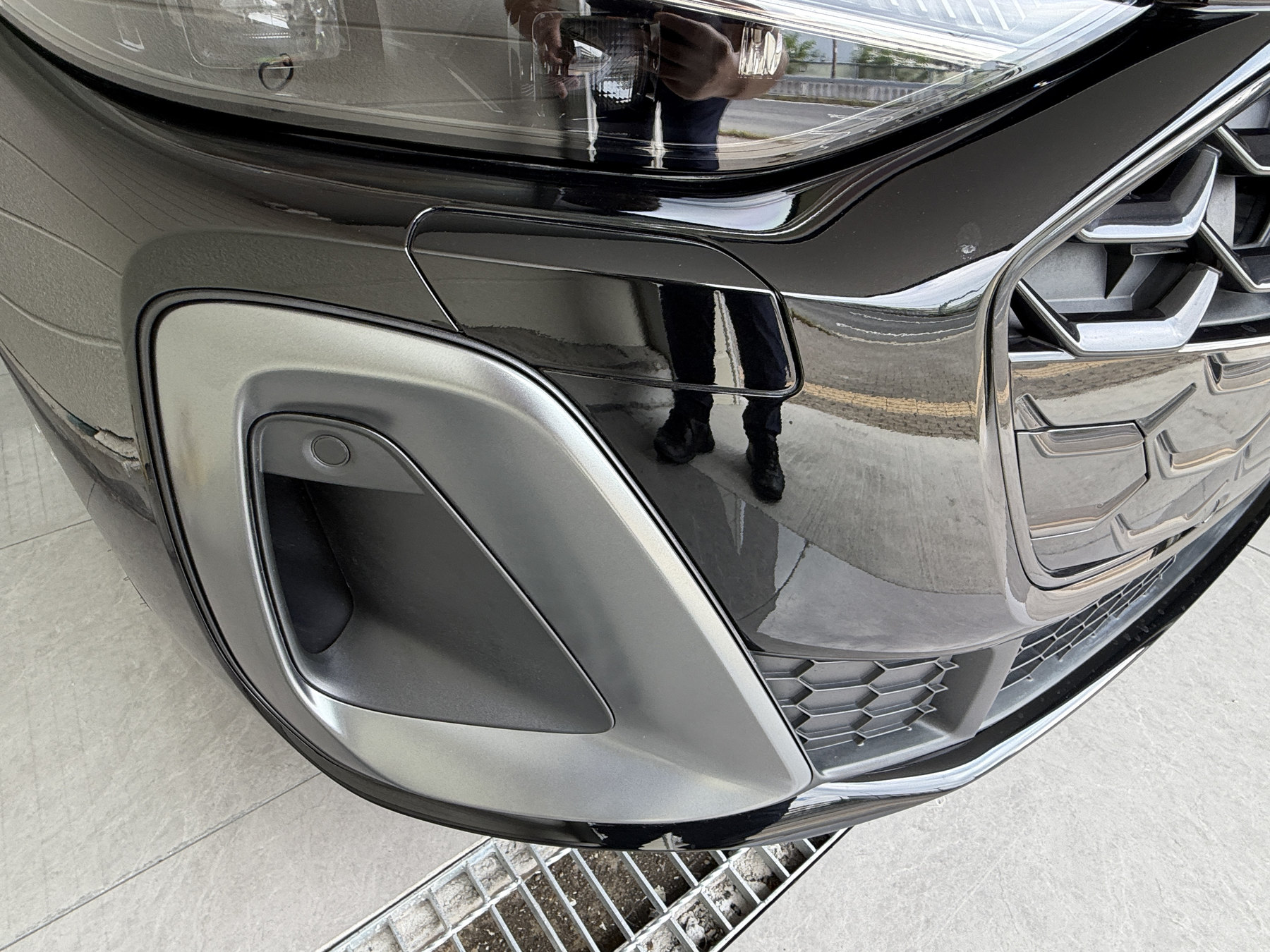 2025 Audi A5 bumper blackout before image 3 photographed in Osaka by EISUI WRAP