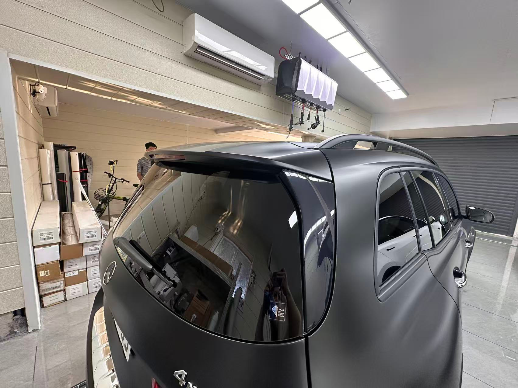 メルセデス・ベンツ GLB 200 d マットブラックのルーフレール
