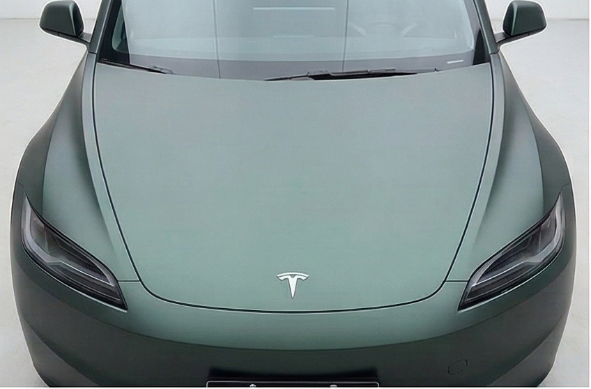 大阪でのカーラッピング施工実績：テスラ Model 3 マットグリーン