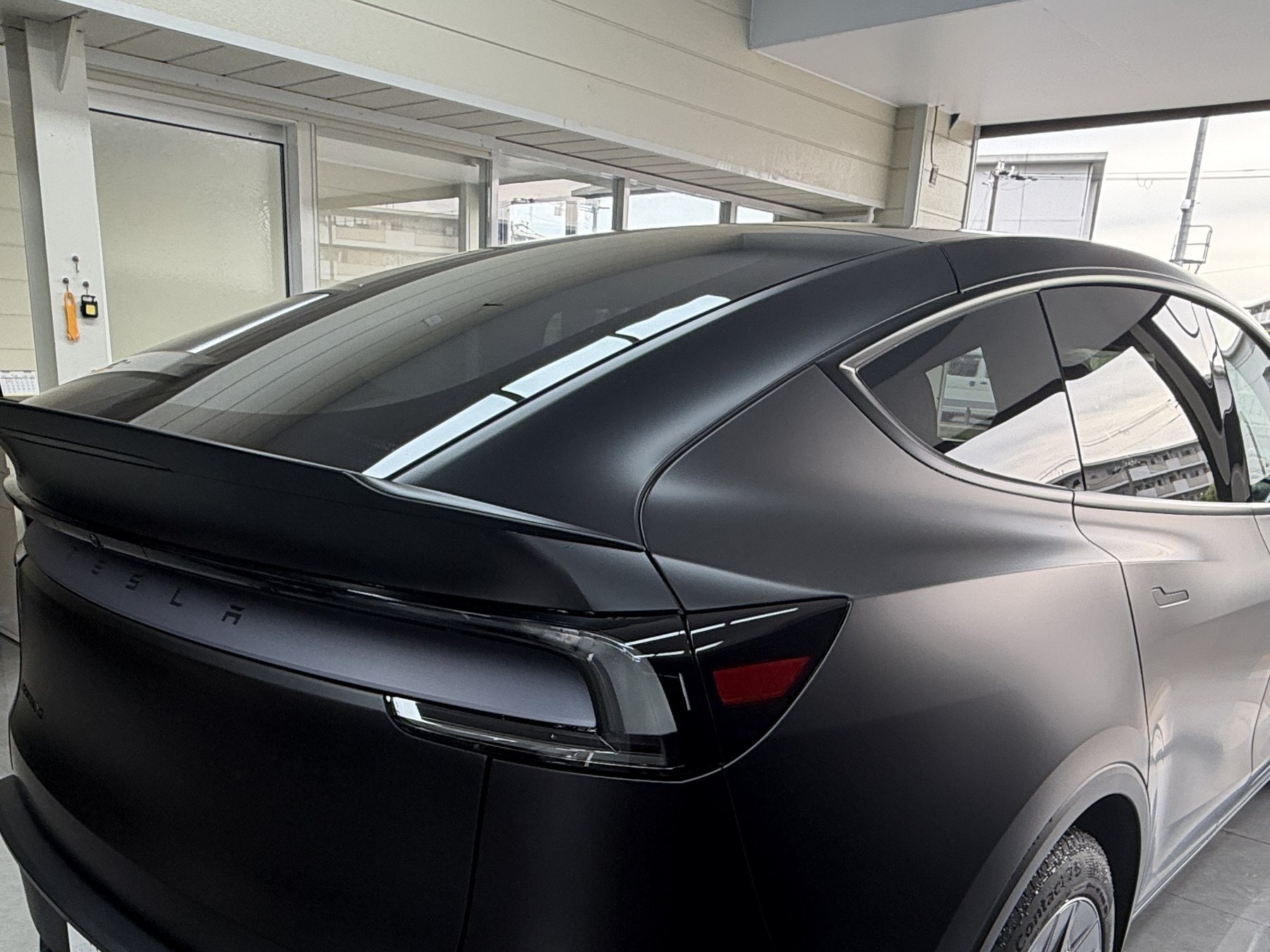 テスラ Model Y L 透明マットPPF リア周辺の仕上がり 大阪