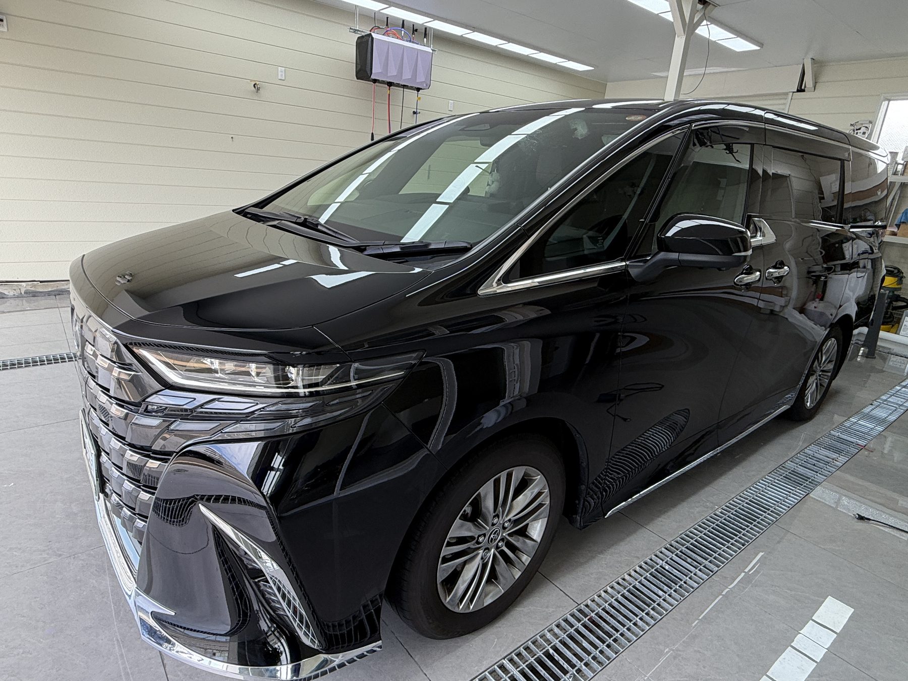 Black Toyota Alphard 40 after clear PPF installation in Osaka