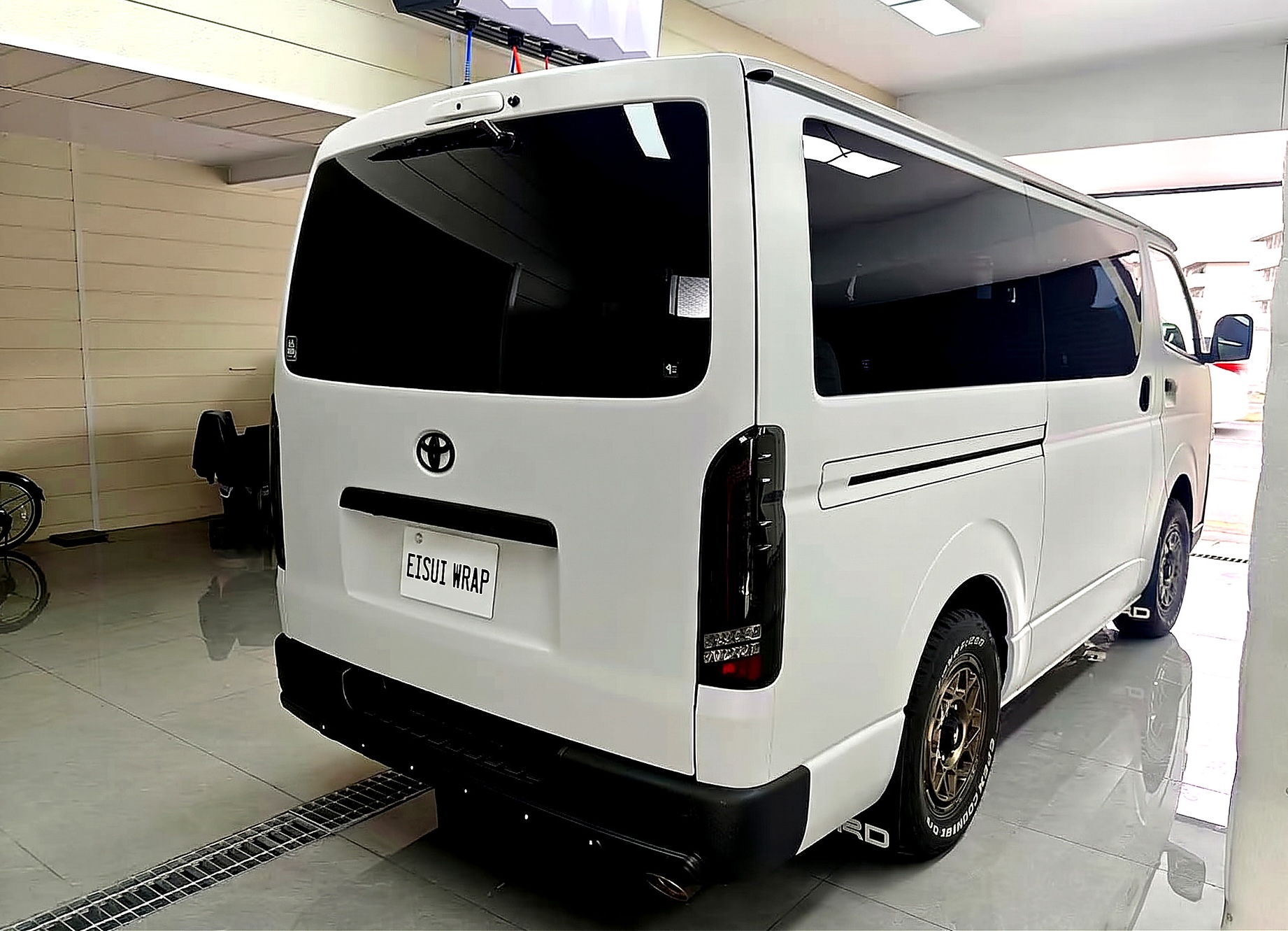 住之江区 ハイエース AFTER リア