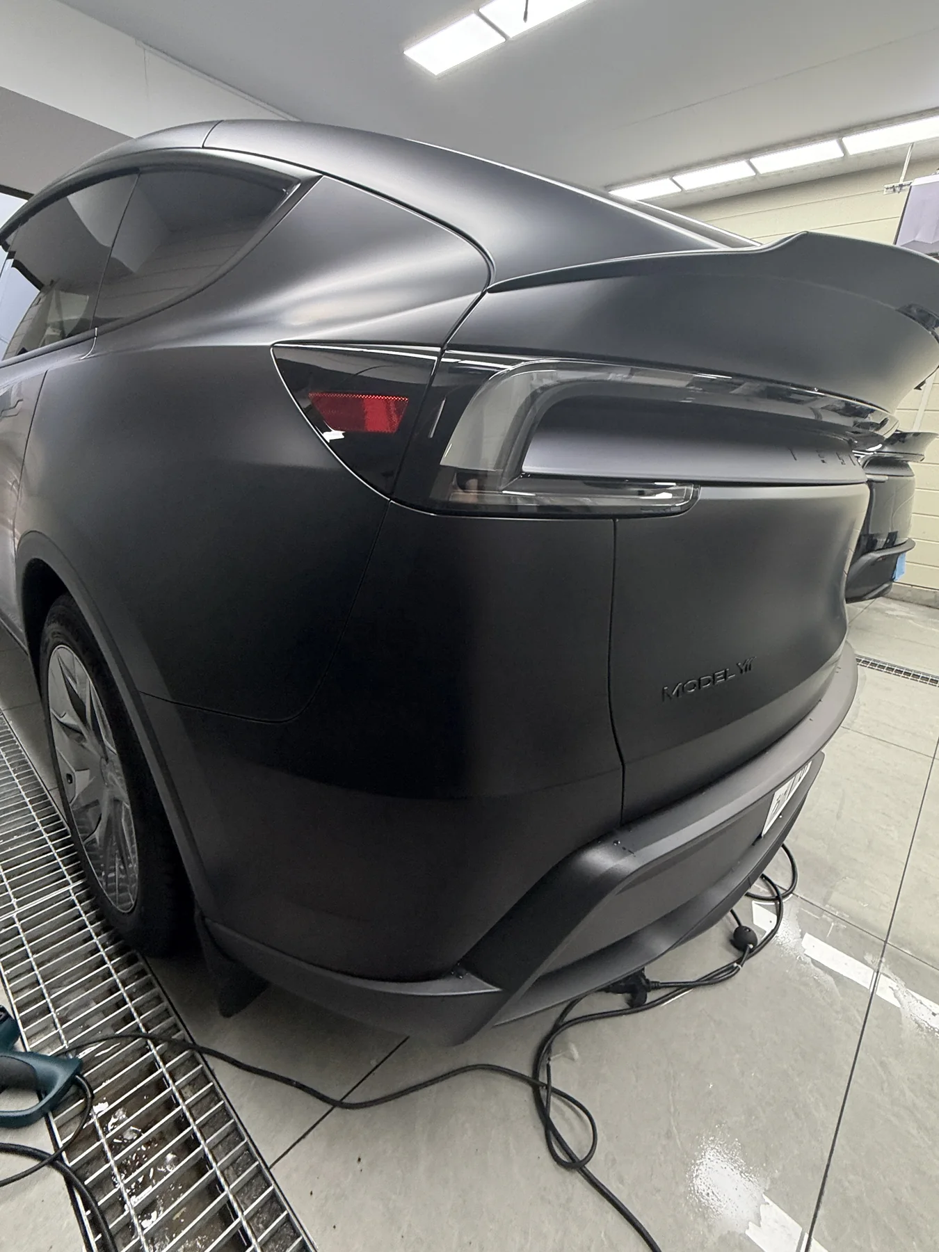大阪市住之江区 EISUI WRAP Tesla Model Y 透明マットPPF施工写真 6