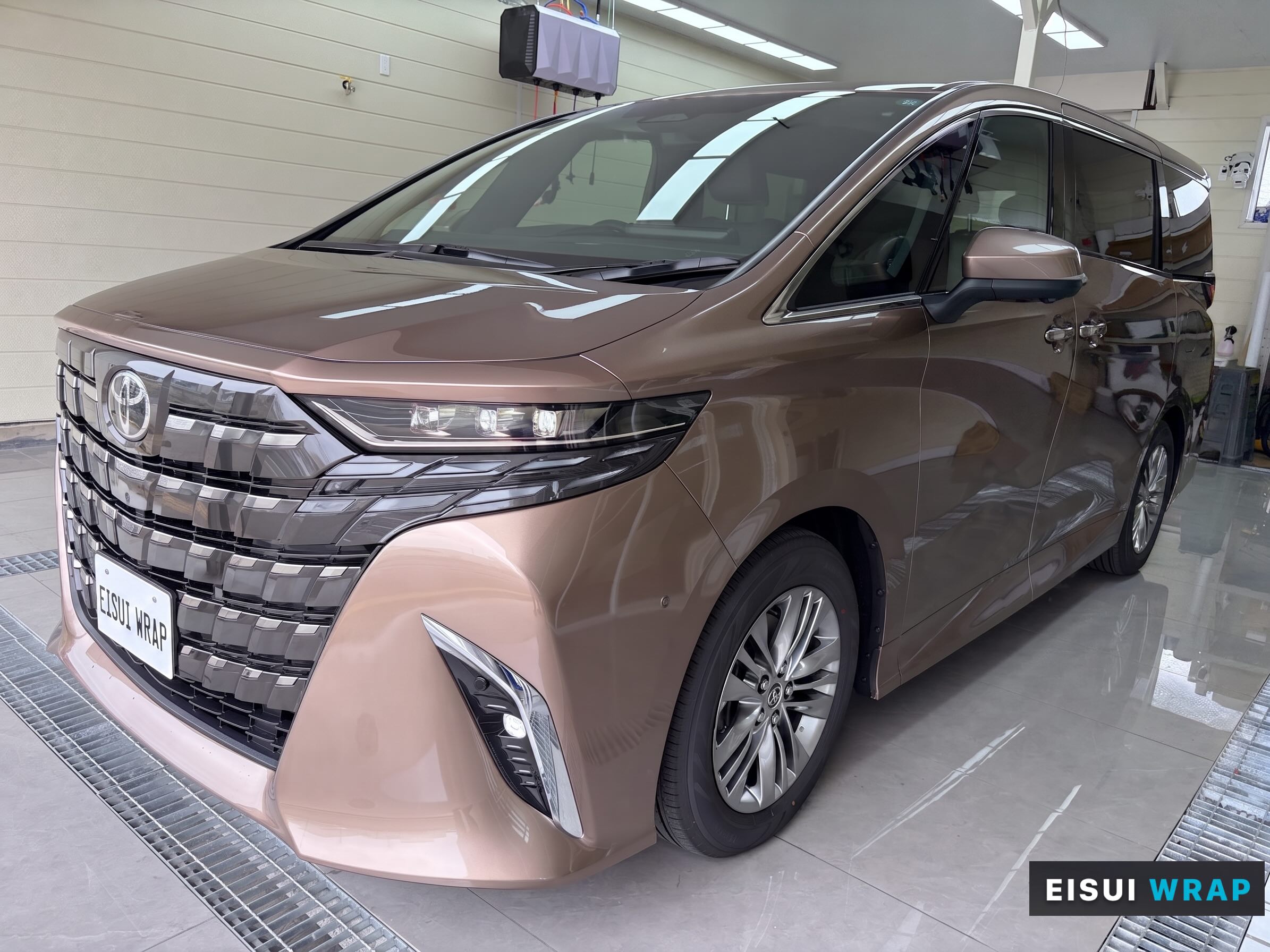 front angle and bumper detail of Toyota Alphard 40 Clear PPF by EISUI WRAP Osaka