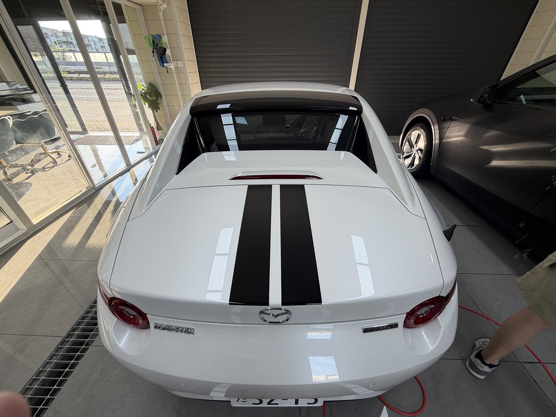 大阪 マツダ ロードスターRF トランクリッドストライプ 施工後