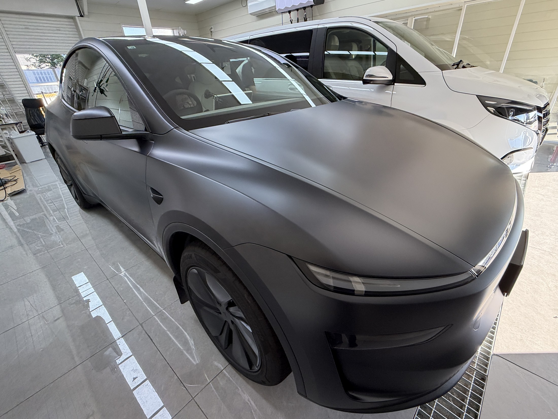 2026 テスラ Model Y ステルスグレー 透明マットPPF施工｜大阪 EISUI WRAP