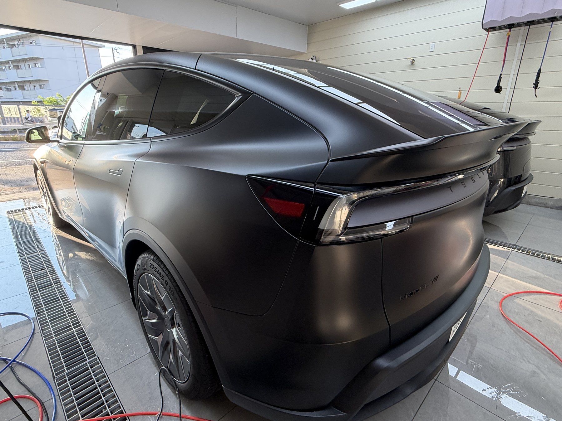 大阪 Tesla Model Y L 透明マットPPF施工後 リア45度